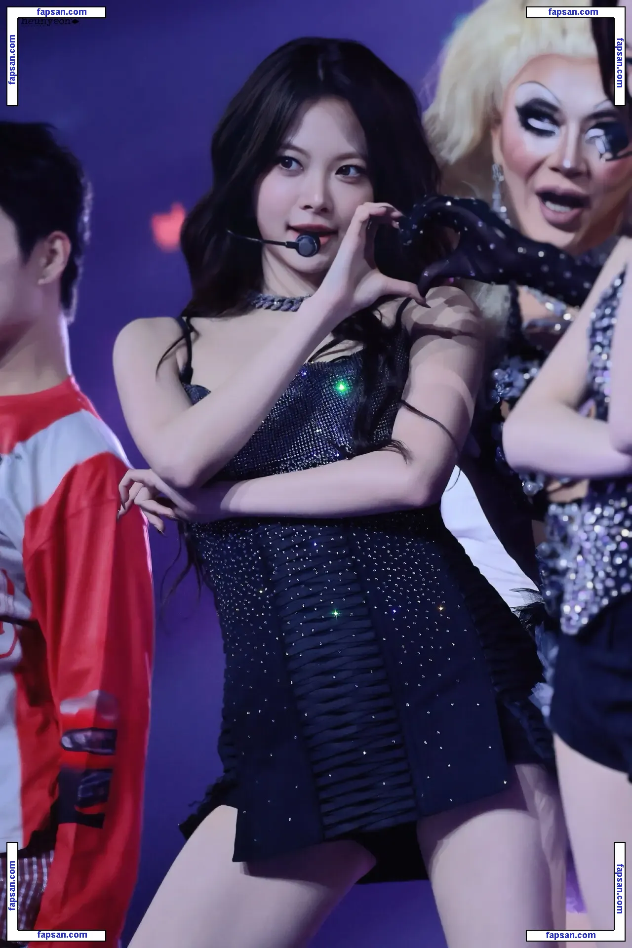 Hong Eunchae 홍은채 | LESSERAFIM голая фото #0003 с Онлифанс