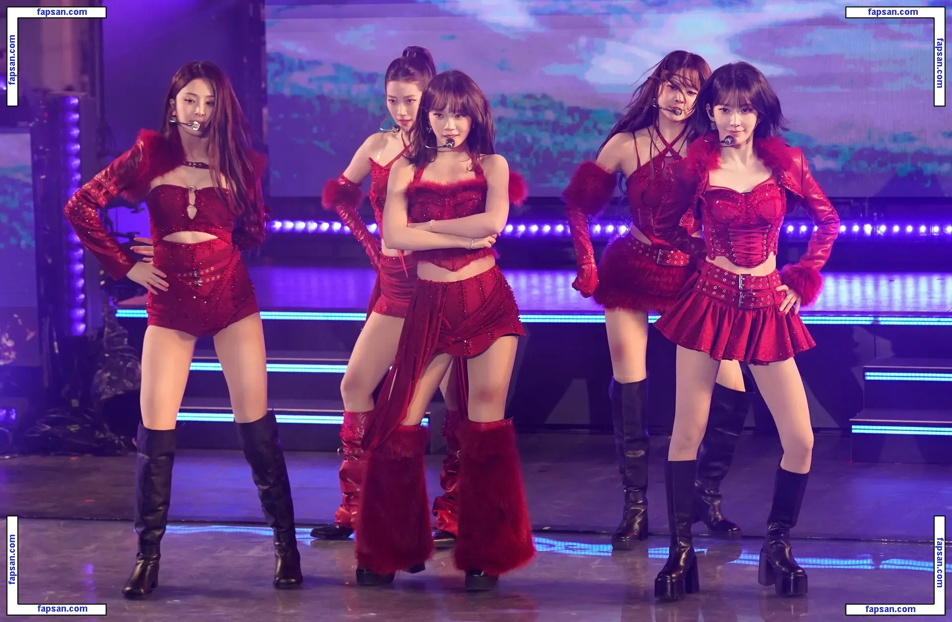 Hong Eunchae 홍은채 | LESSERAFIM голая фото #0023 с Онлифанс