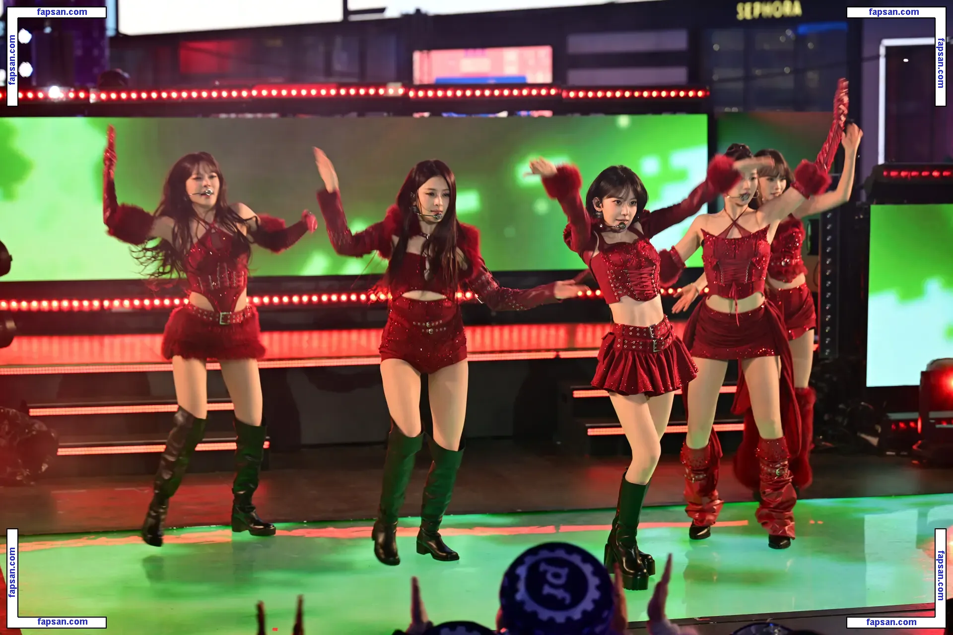 Hong Eunchae 홍은채 | LESSERAFIM голая фото #0029 с Онлифанс