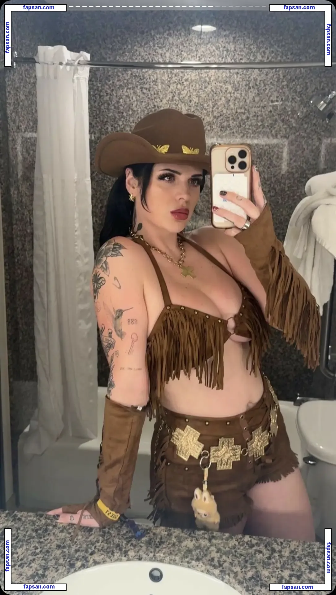 Hope Schwing nude photo #0014 from OnlyFans