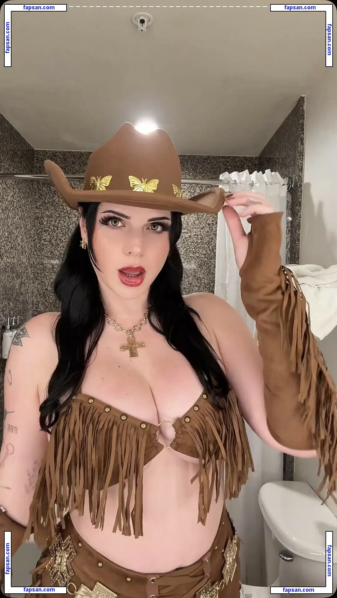 Hope Schwing nude photo #0019 from OnlyFans