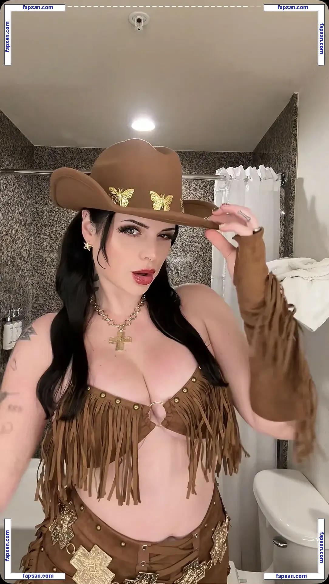 Hope Schwing nude photo #0020 from OnlyFans