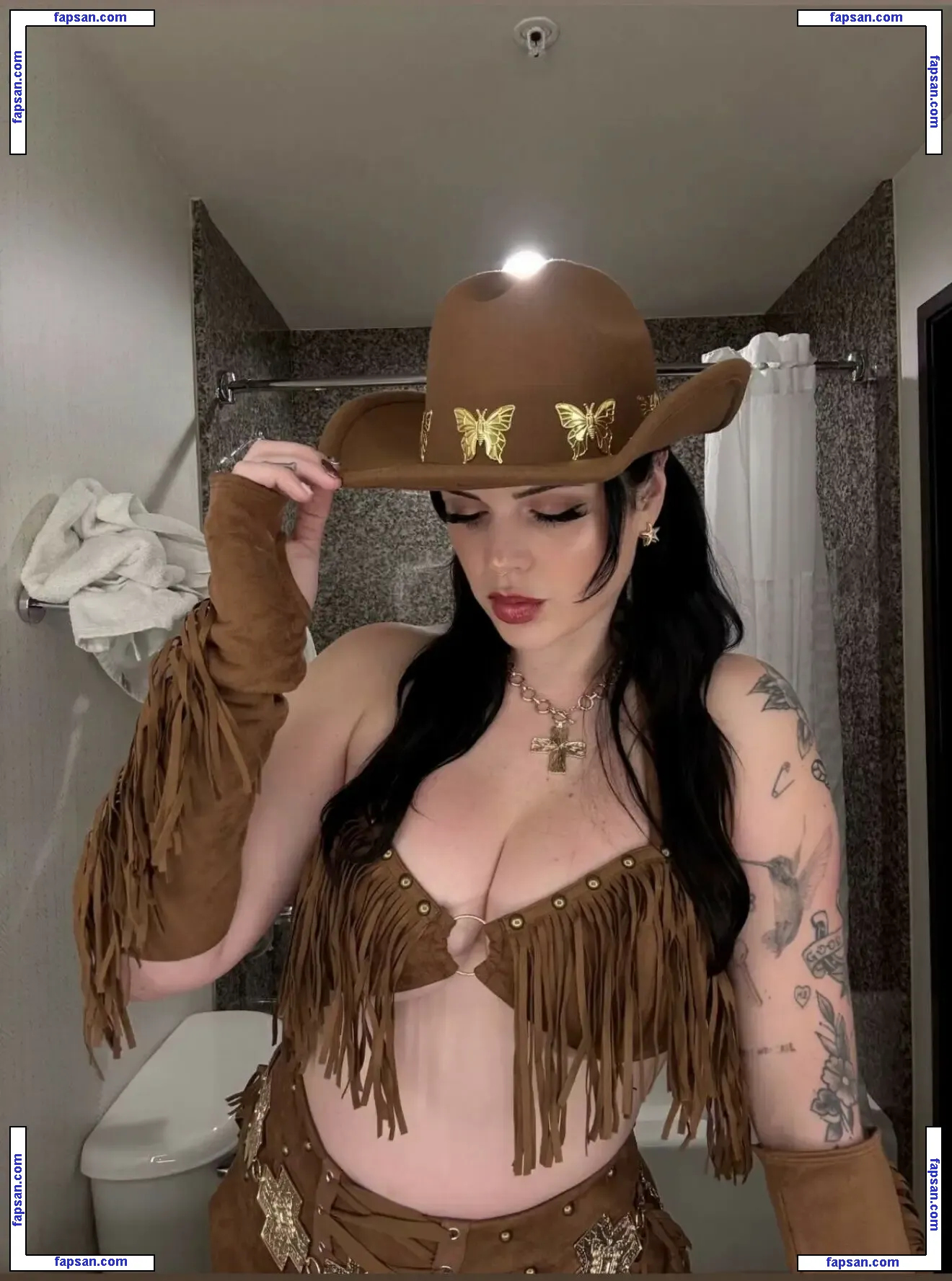 Hope Schwing nude photo #0021 from OnlyFans