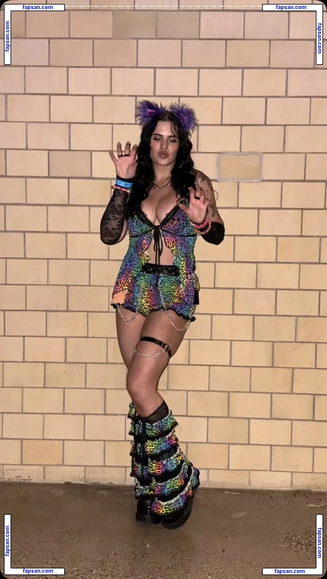 Hope Schwing nude photo #0023 from OnlyFans