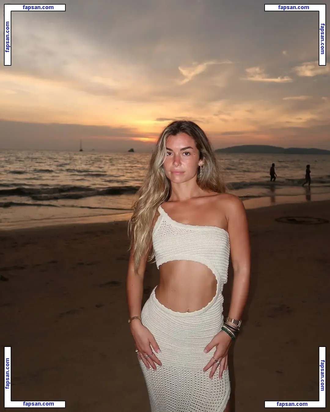 Hopie Schlenker nude photo #0137 from OnlyFans