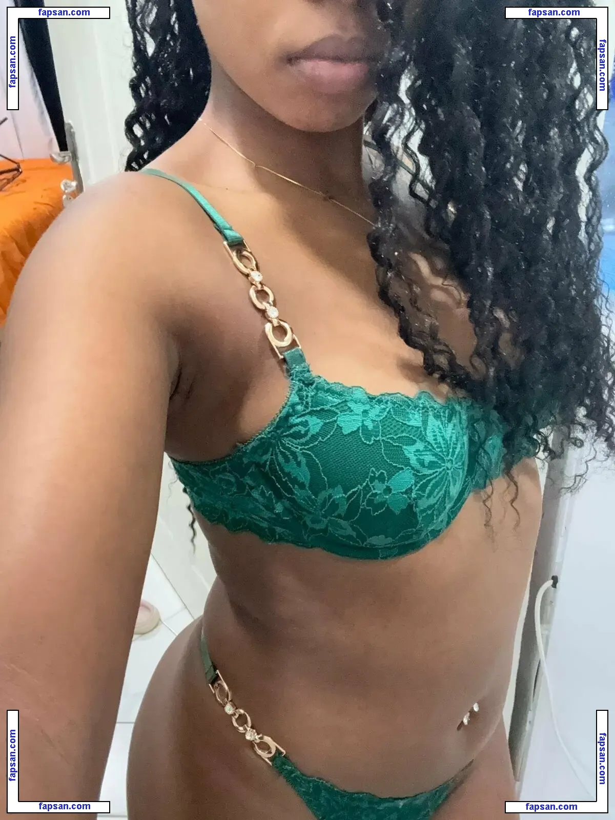 HornAfrica голая фото #0013 с Онлифанс