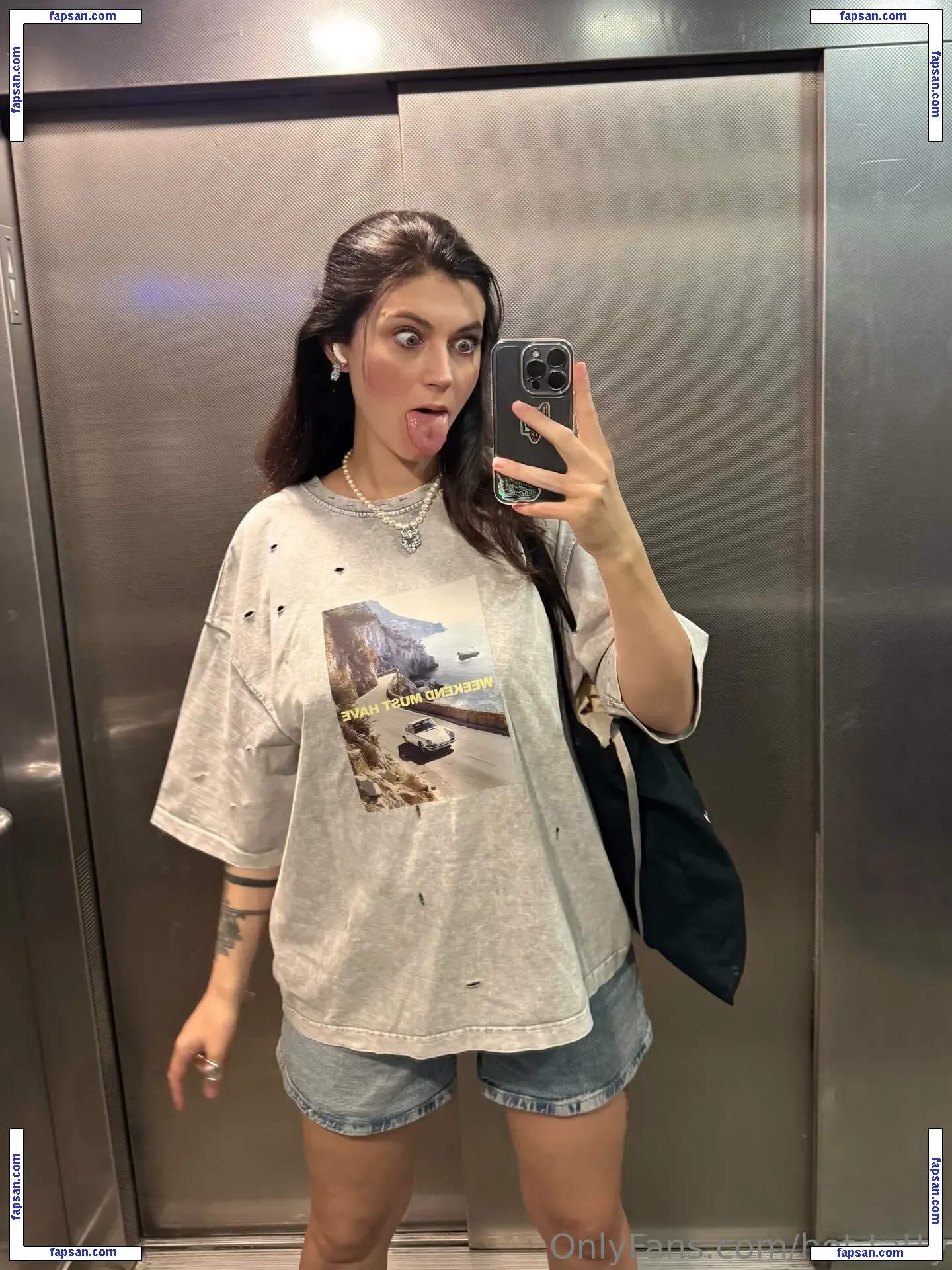 hot-tatty nude photo #0013 from OnlyFans