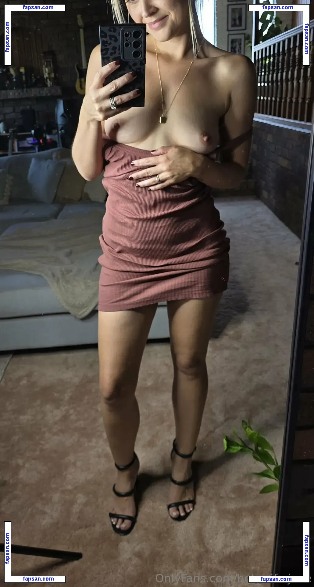 hot_wife.jade nude photo #0012 from OnlyFans