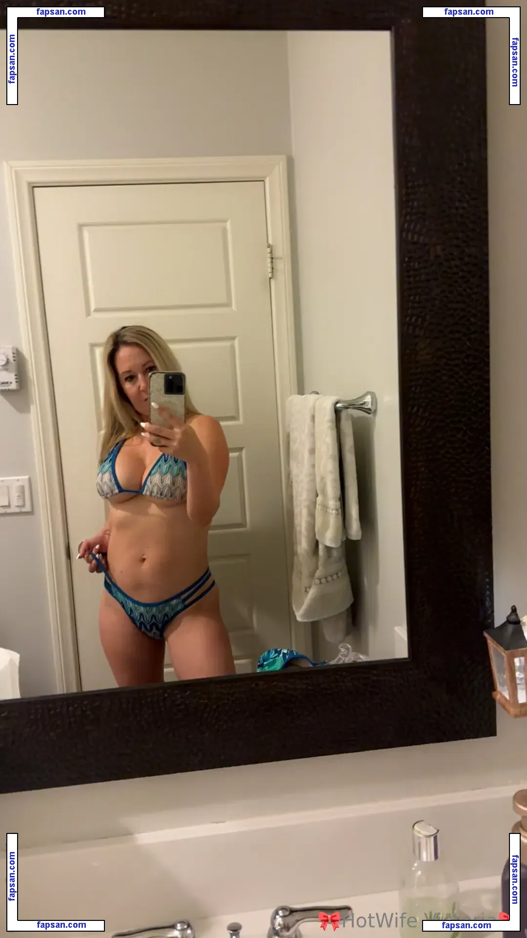 hot_wife_victoria nude photo #0288 from OnlyFans