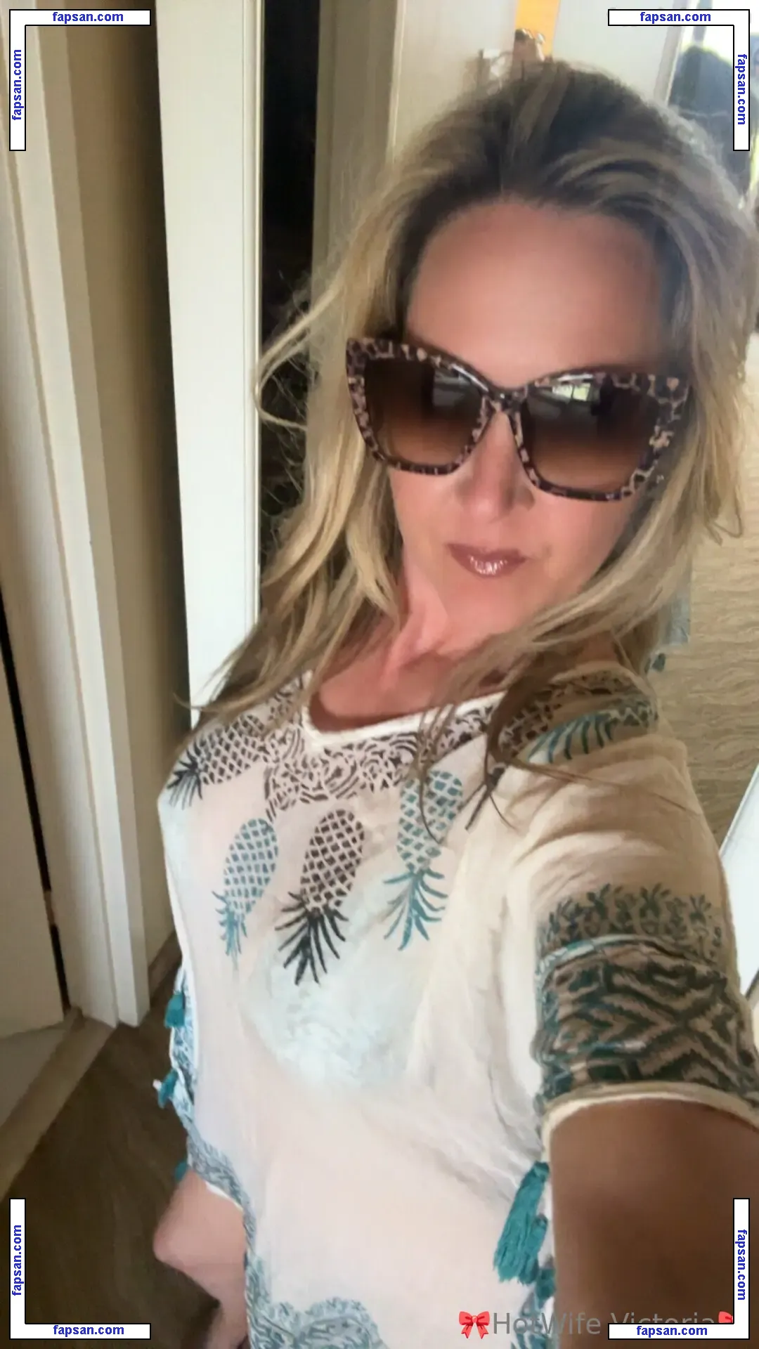 hot_wife_victoria nude photo #0296 from OnlyFans