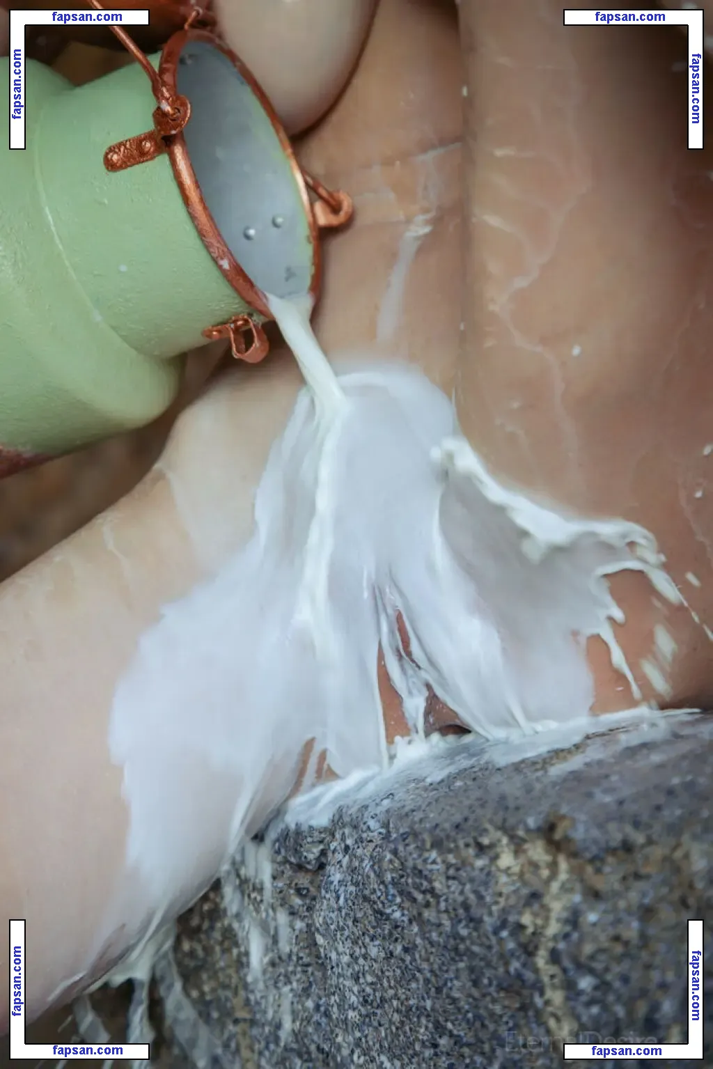 Hot With Fruits Or Flour nude photo #0007 from OnlyFans