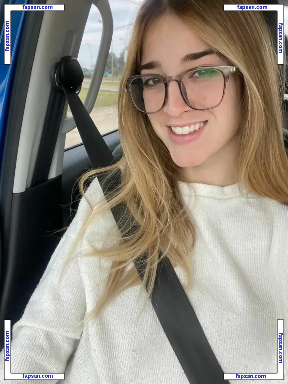 Hottie Sofia голая фото #0007 с Онлифанс