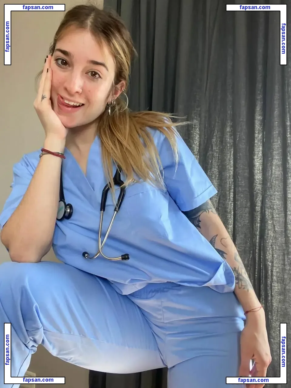 Hottie Sofia голая фото #0010 с Онлифанс