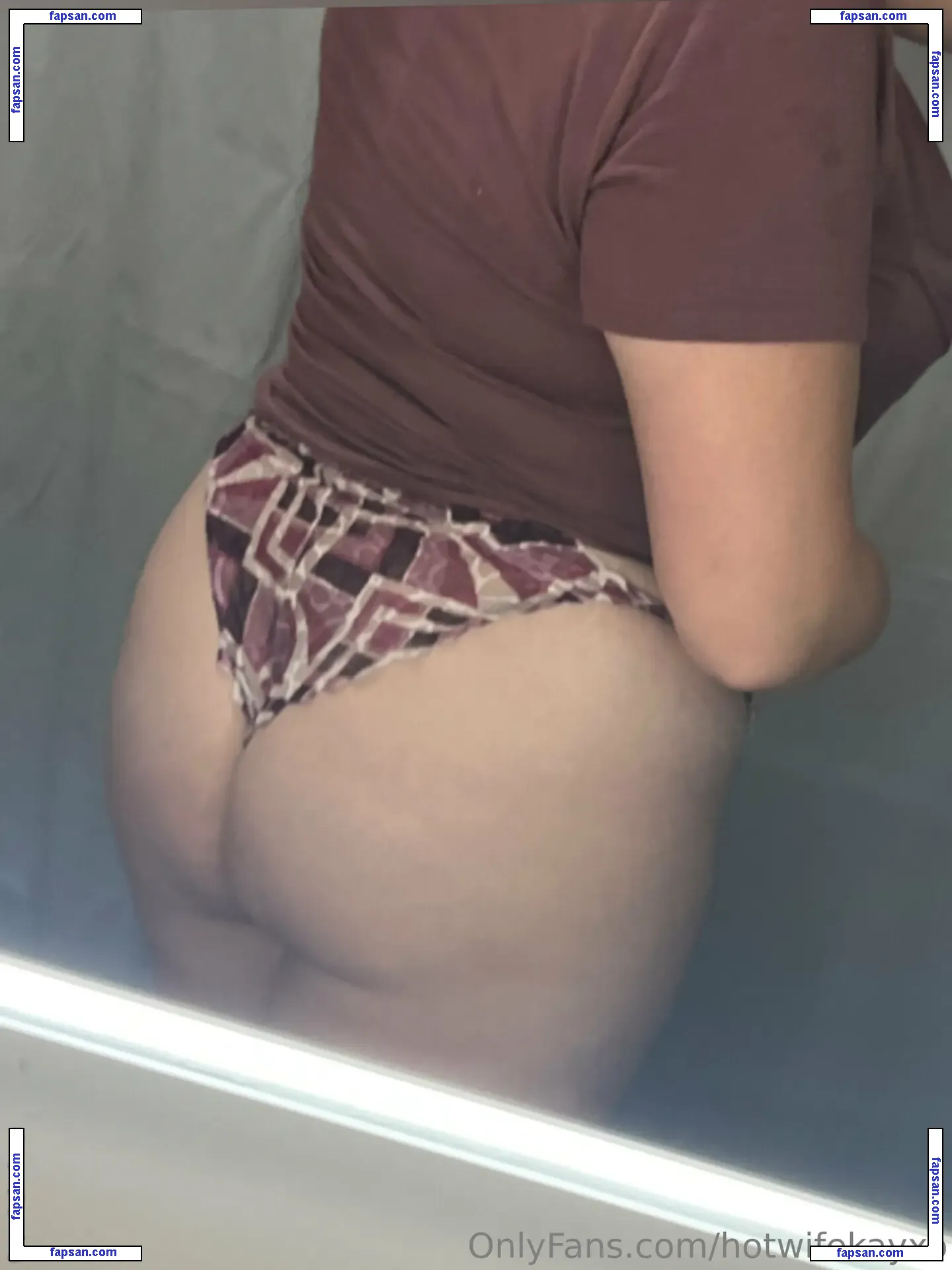 hotwifekayxo nude photo #0020 from OnlyFans