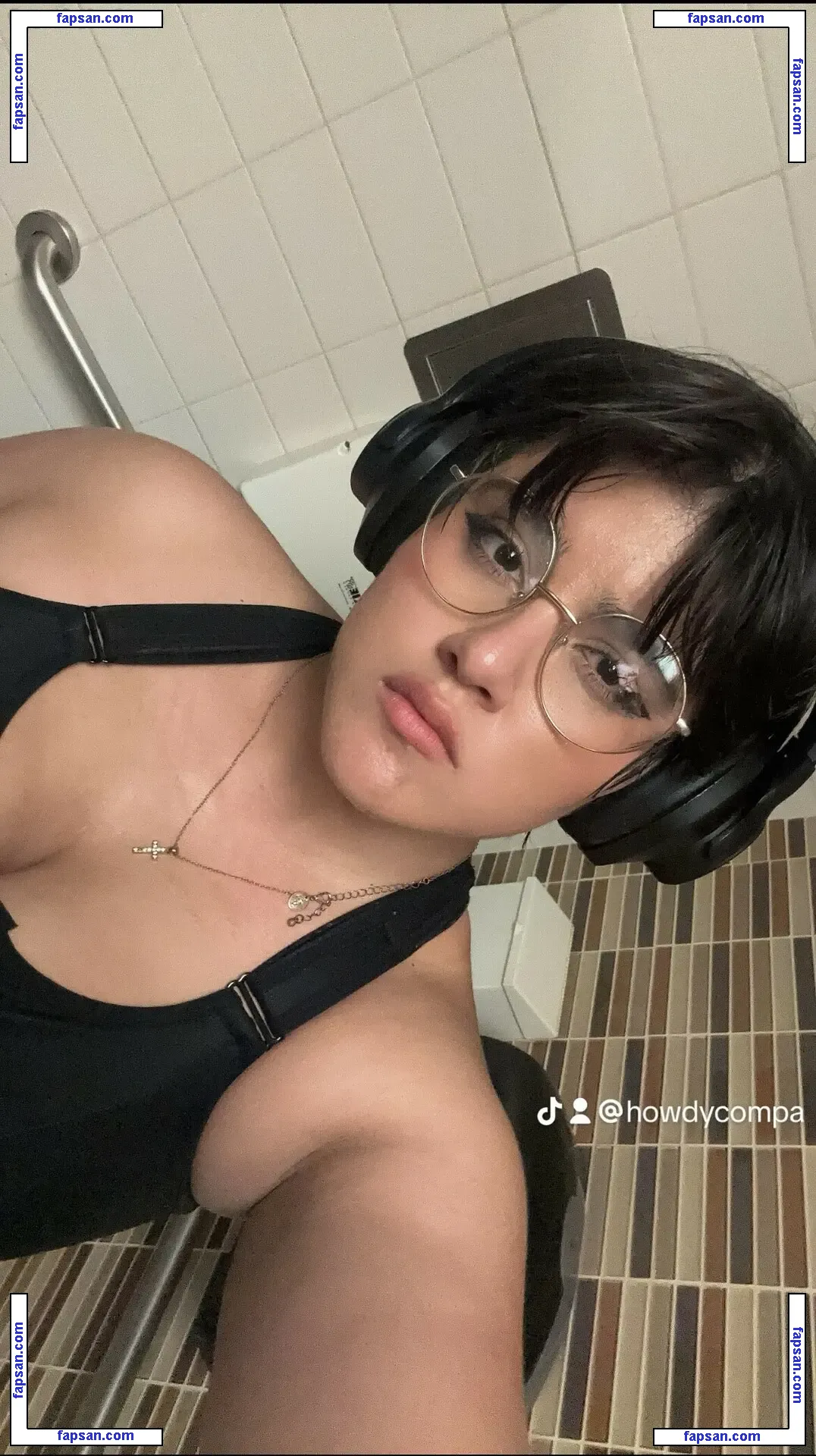 Howdycompa nude photo #0002 from OnlyFans