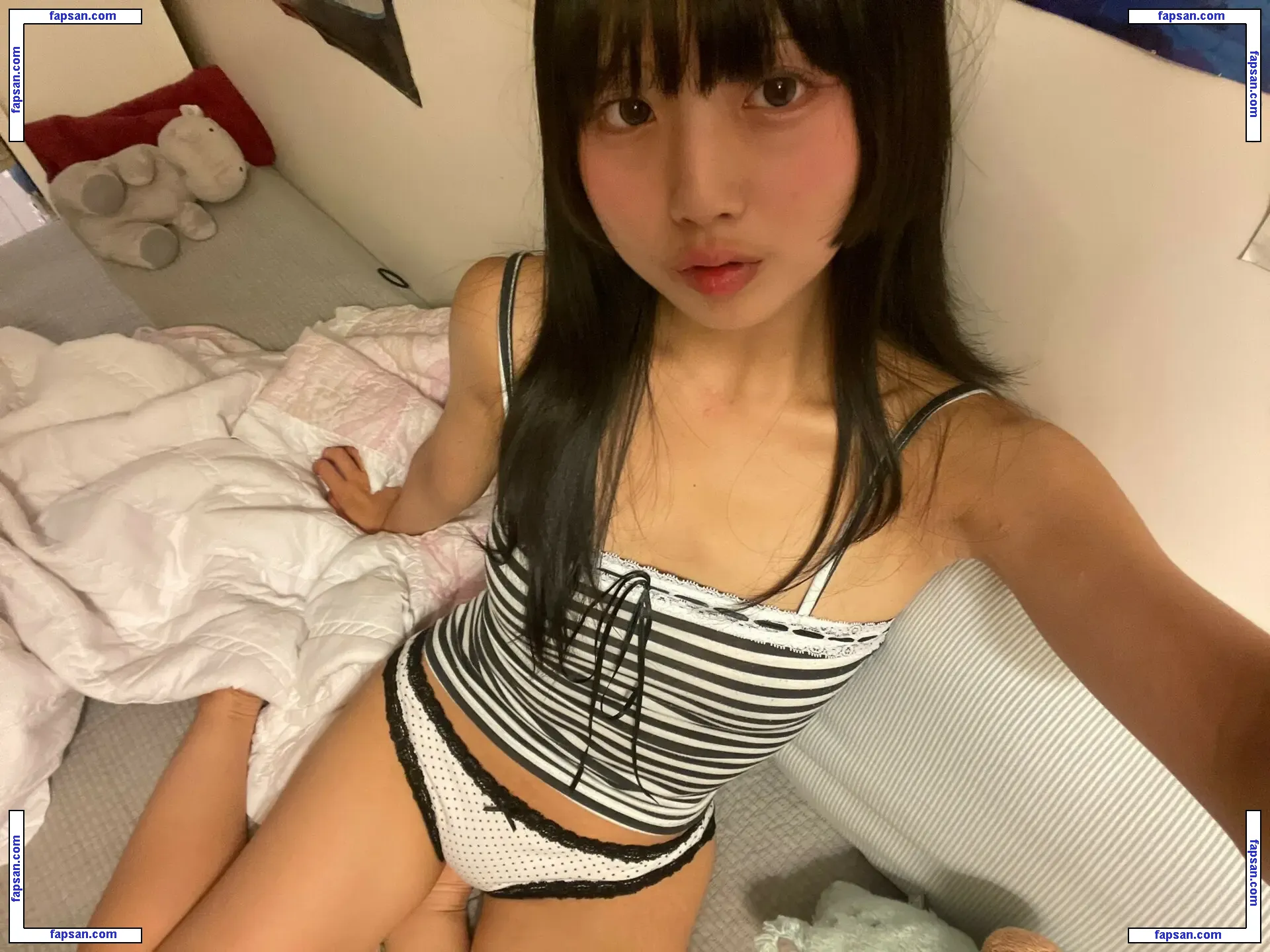 hppocampe nude photo #0016 from OnlyFans