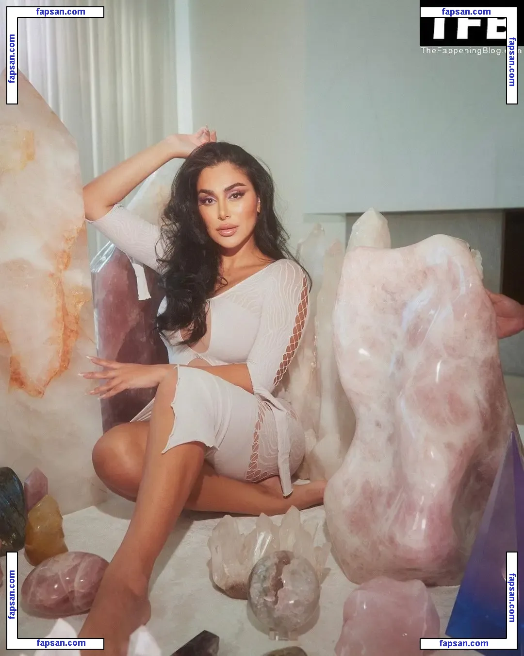 Huda Kattan nude photo #0021 from OnlyFans