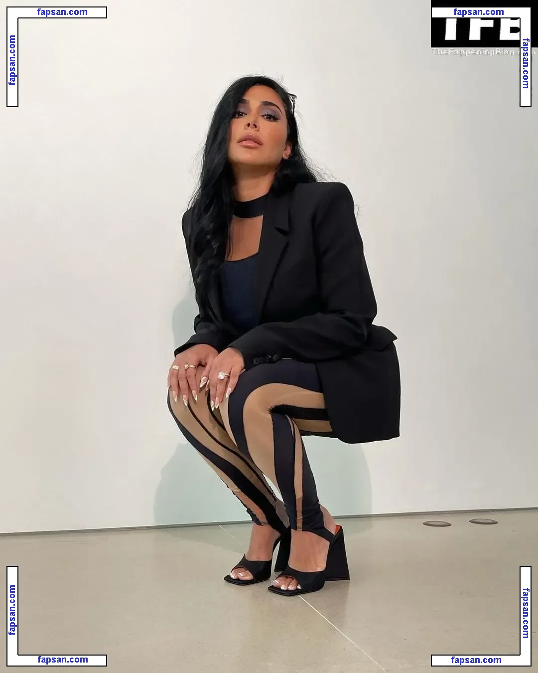 Huda Kattan nude photo #0034 from OnlyFans