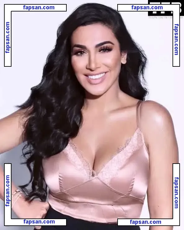 Huda Kattan nude photo #0047 from OnlyFans