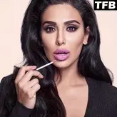 Huda Kattan голая #0015