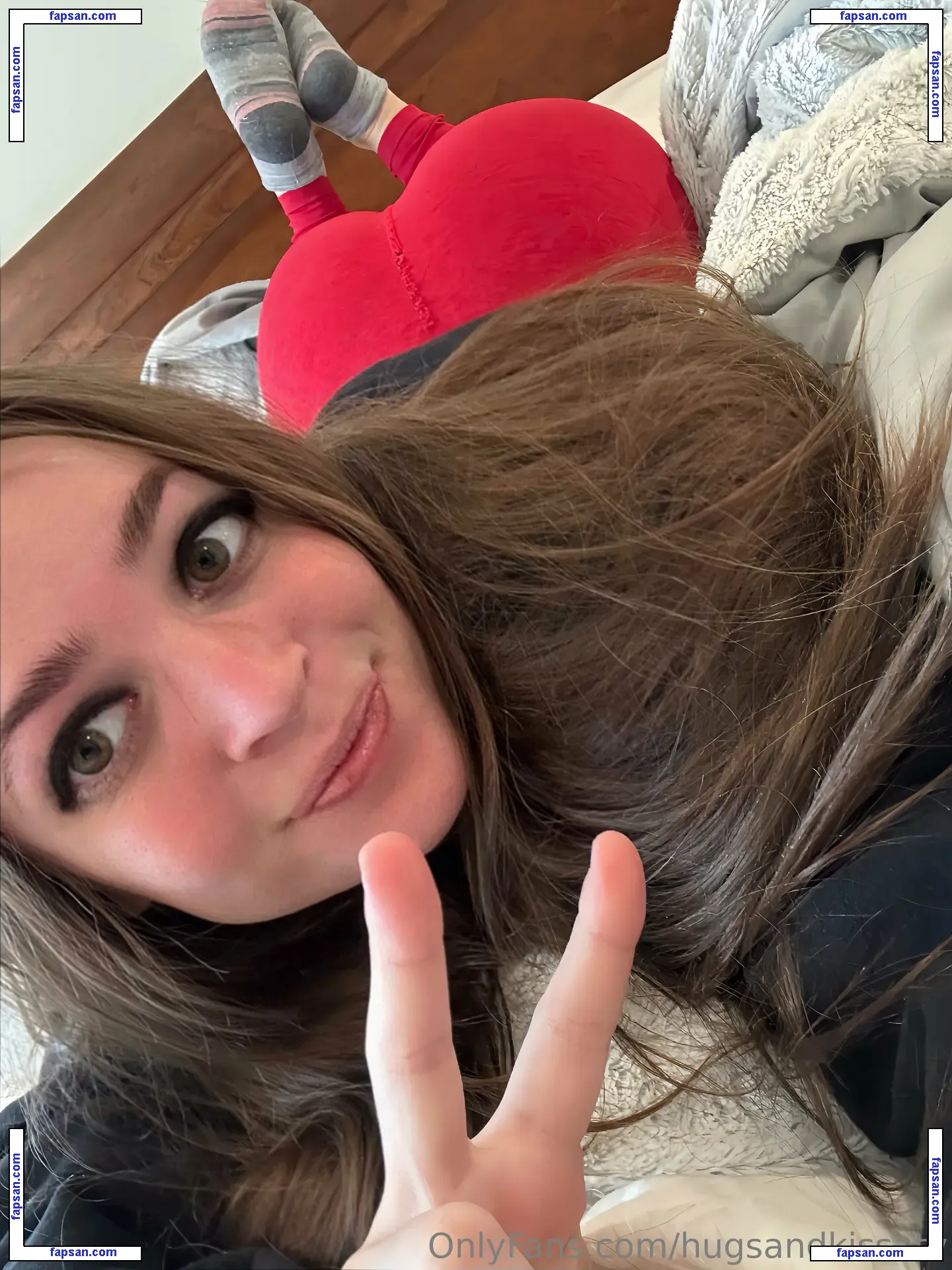 hugsandkissatv nude photo #0014 from OnlyFans