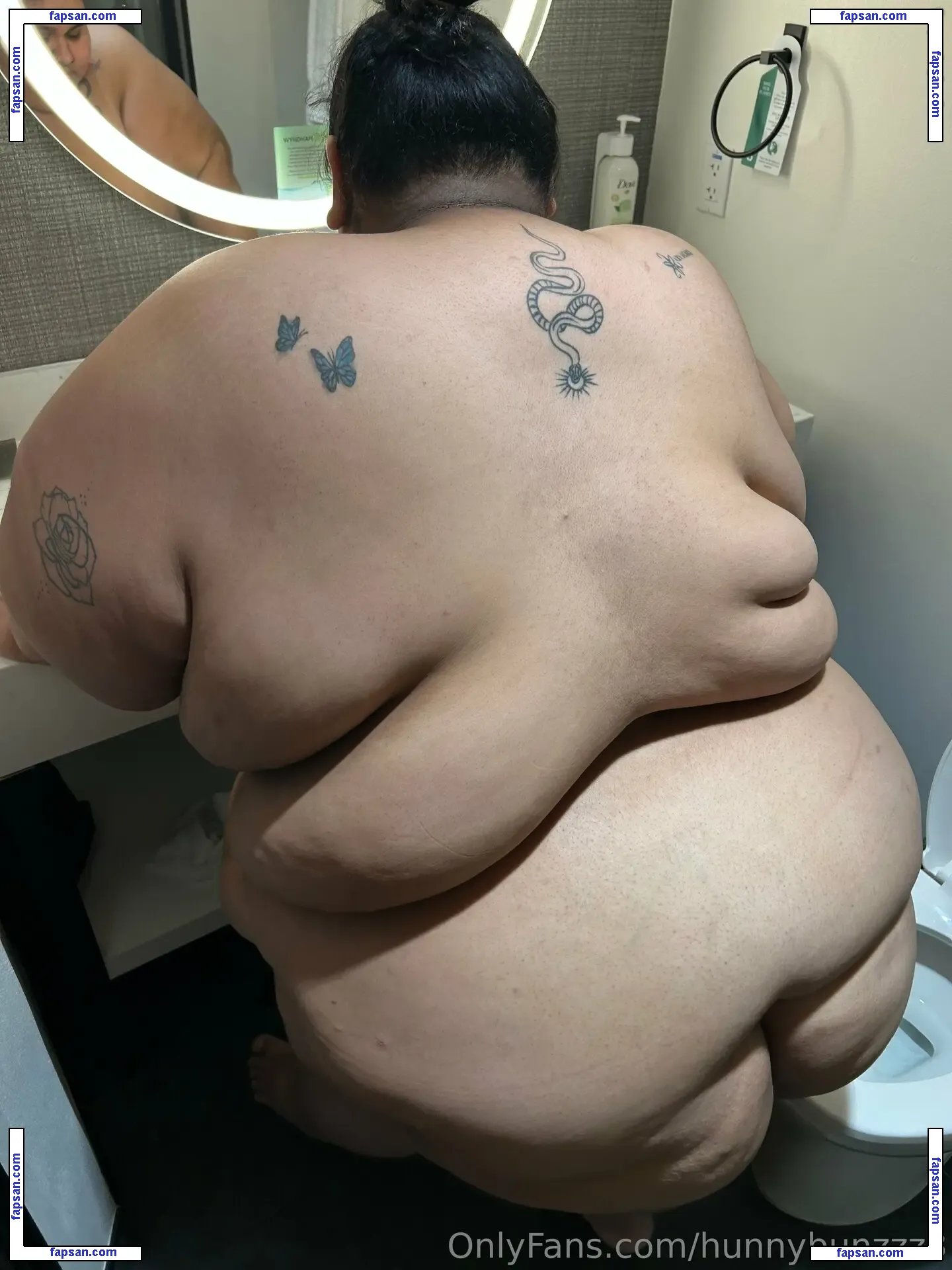 hunnybunzzz3 nude photo #0022 from OnlyFans