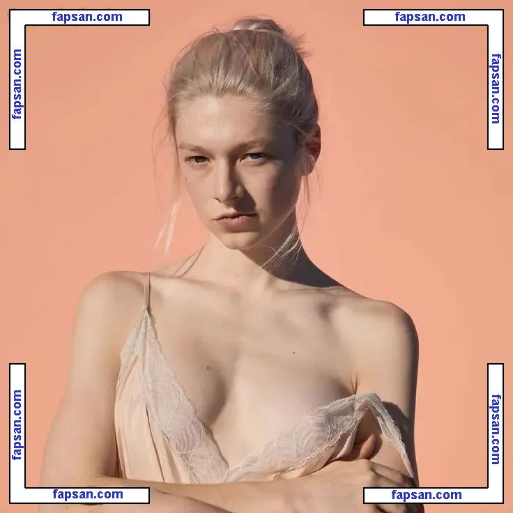 Hunter Schafer nude photo #0174 from OnlyFans