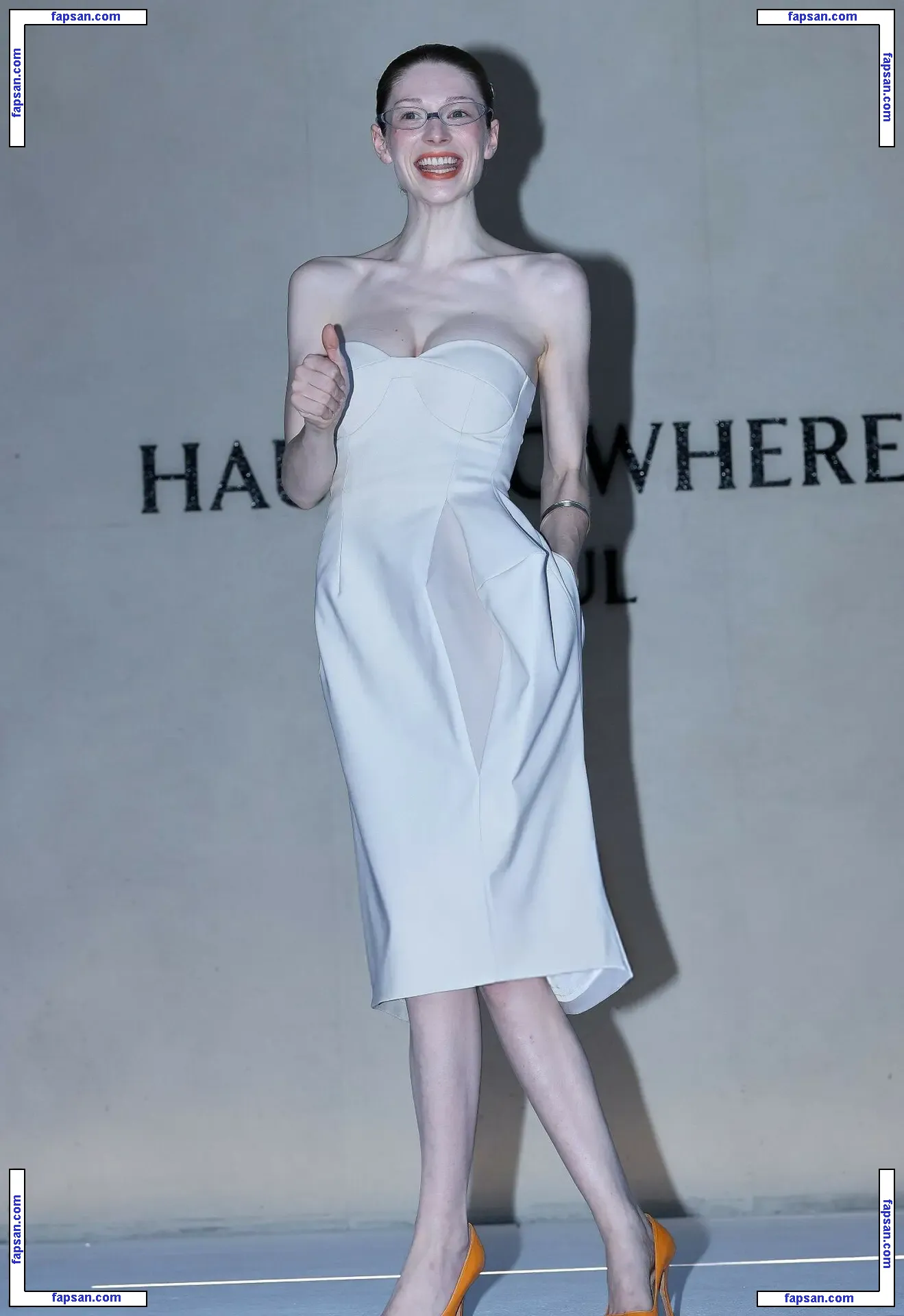 Hunter Schafer nude photo #0240 from OnlyFans