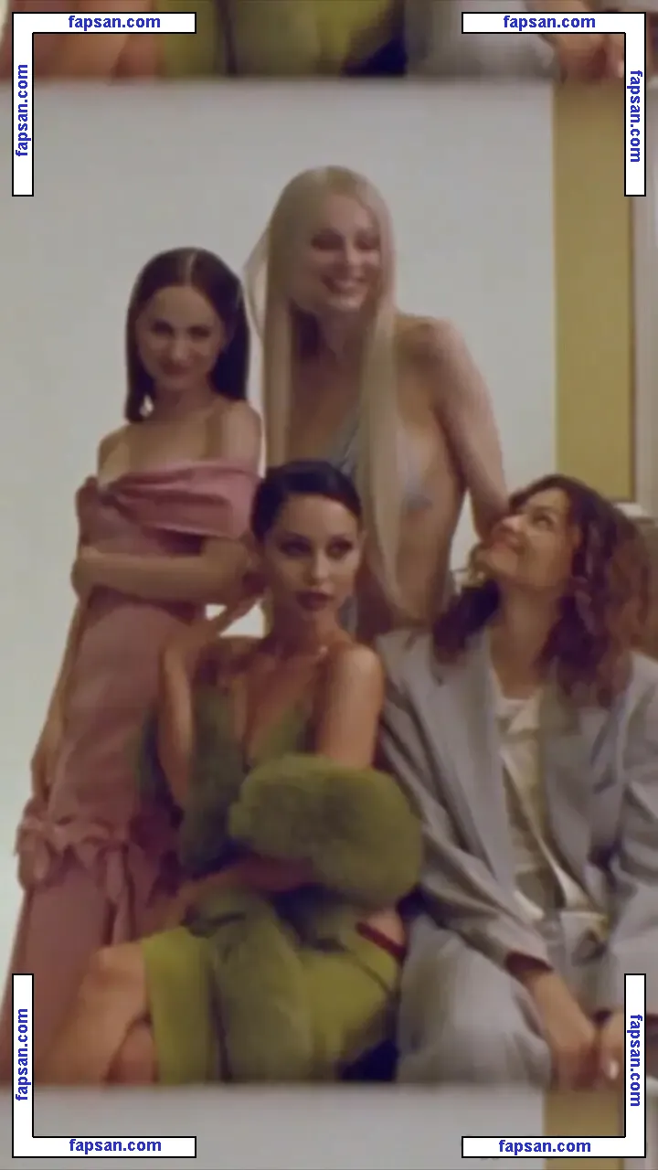 Hunter Schafer nude photo #0270 from OnlyFans