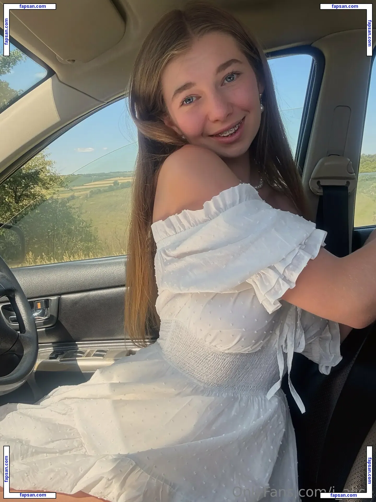 i_alice nude photo #0004 from OnlyFans