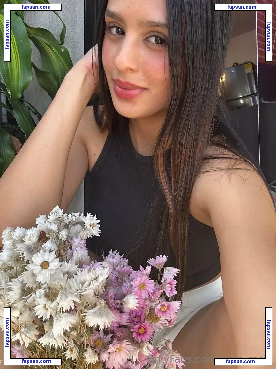 i_am_rosie nude photo #0002 from OnlyFans