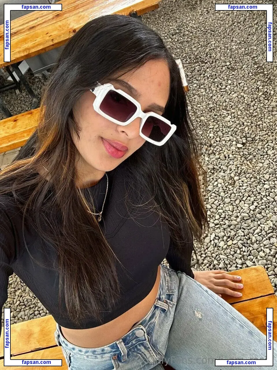 i_am_rosie nude photo #0005 from OnlyFans
