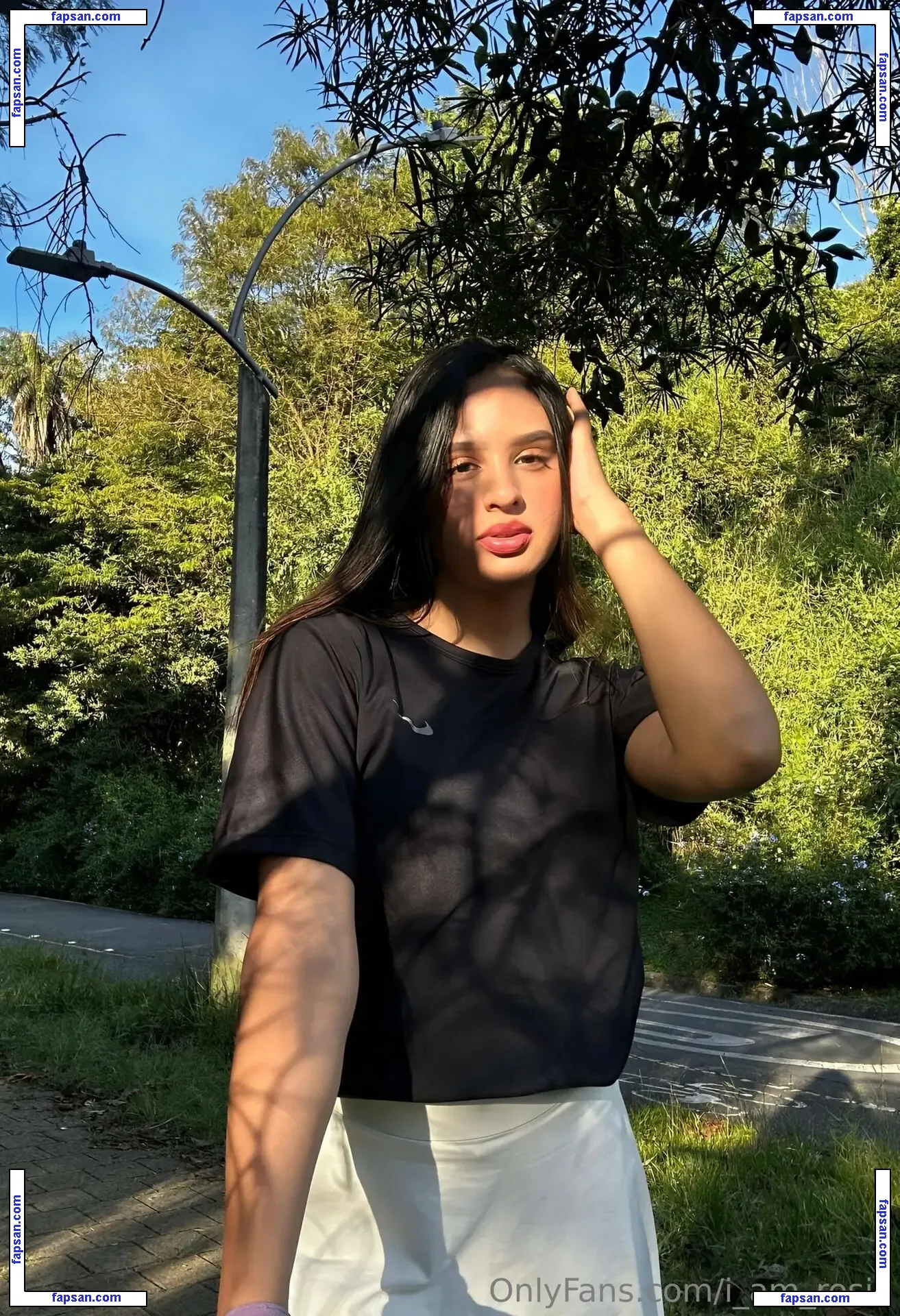 i_am_rosie nude photo #0020 from OnlyFans
