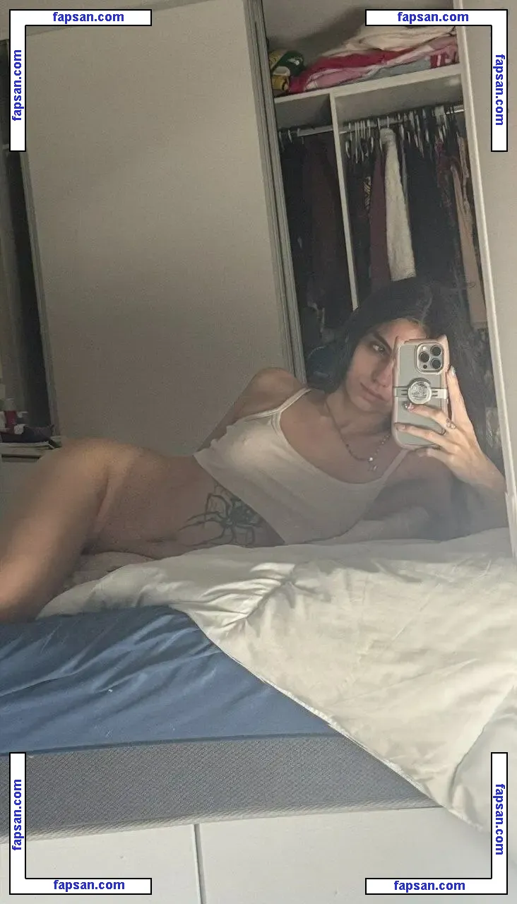 iaaras2 голая фото #0625 с Онлифанс