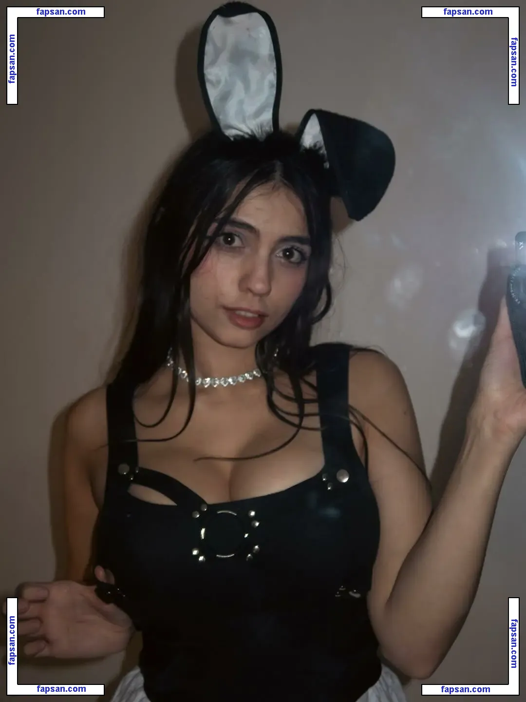 iaaras2 голая фото #0628 с Онлифанс