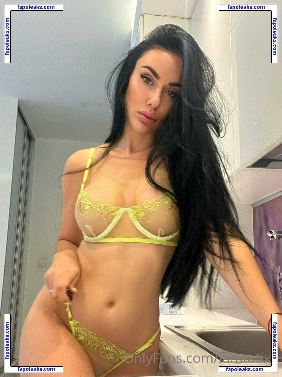 iamalinaxo nude photo #0040 from OnlyFans