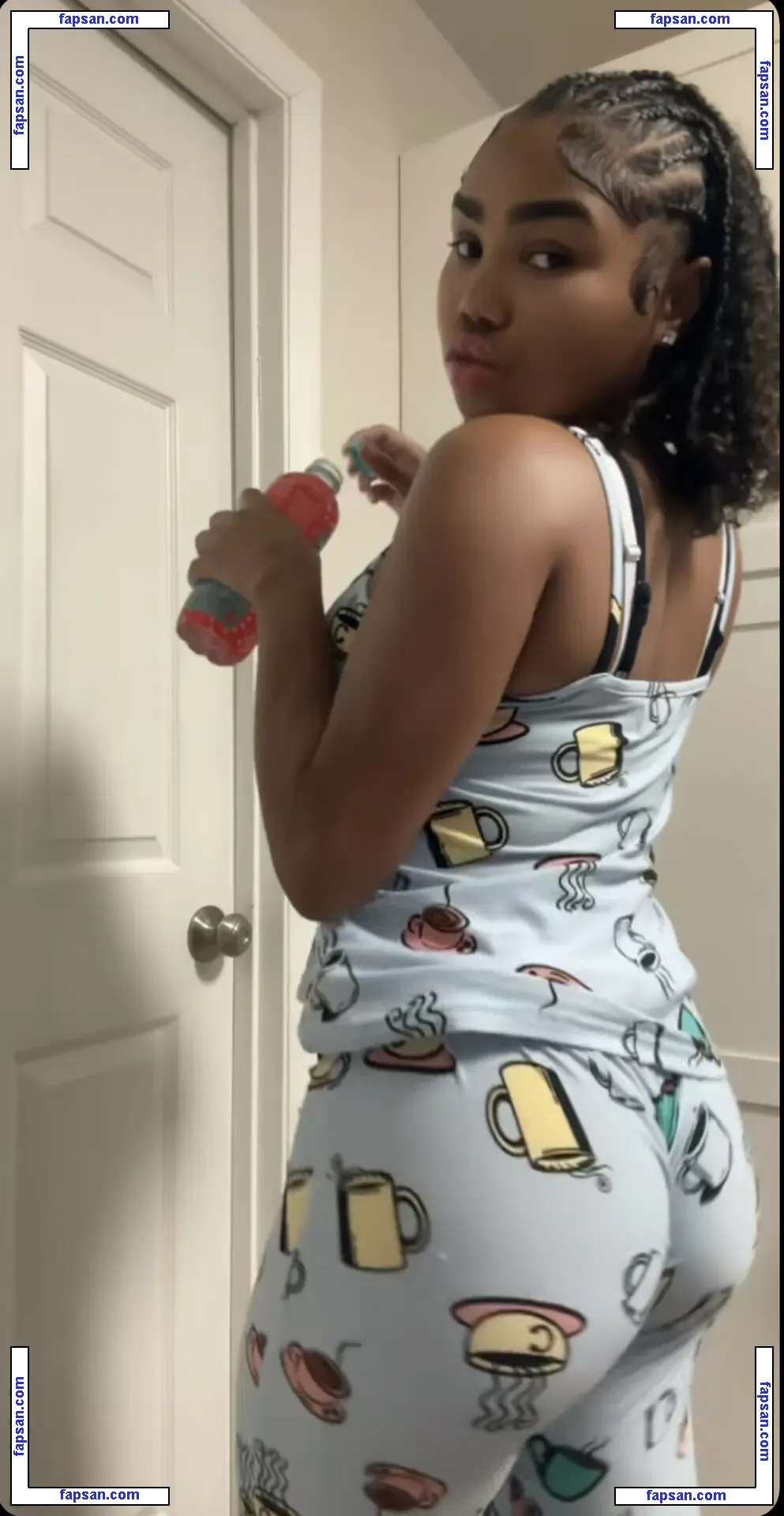 Iamjeminijael nude photo #0001 from OnlyFans