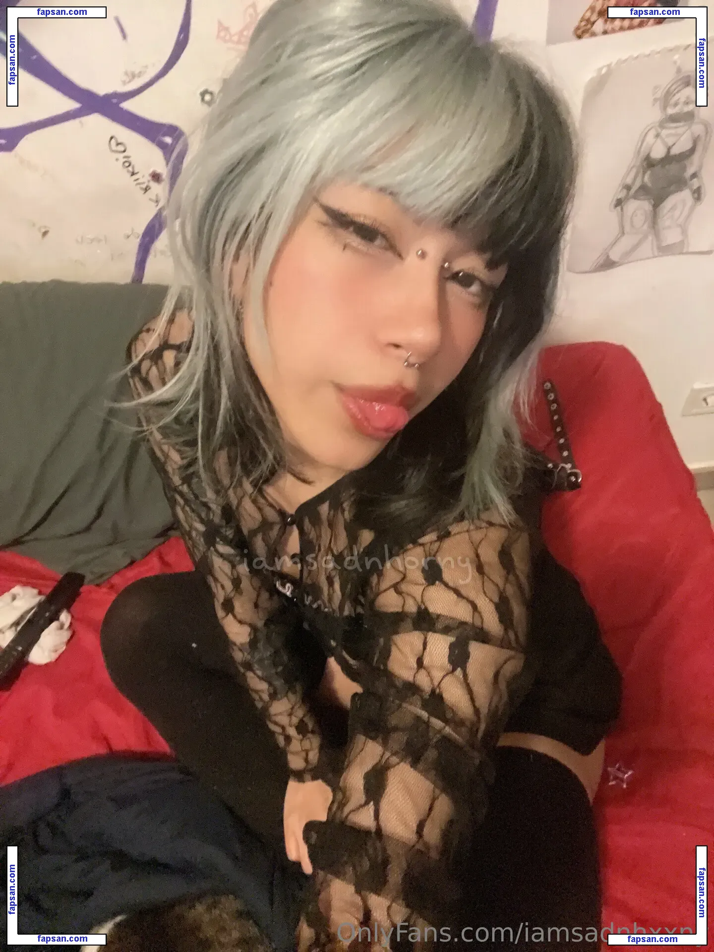 iamsadnhxxny nude photo #0002 from OnlyFans