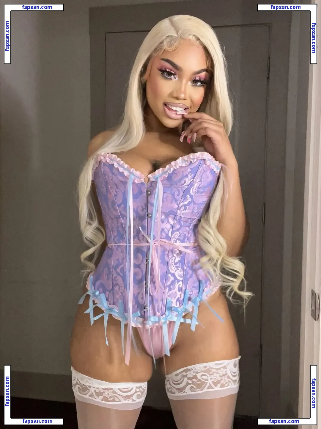 iamskylarmarie nude photo #0019 from OnlyFans
