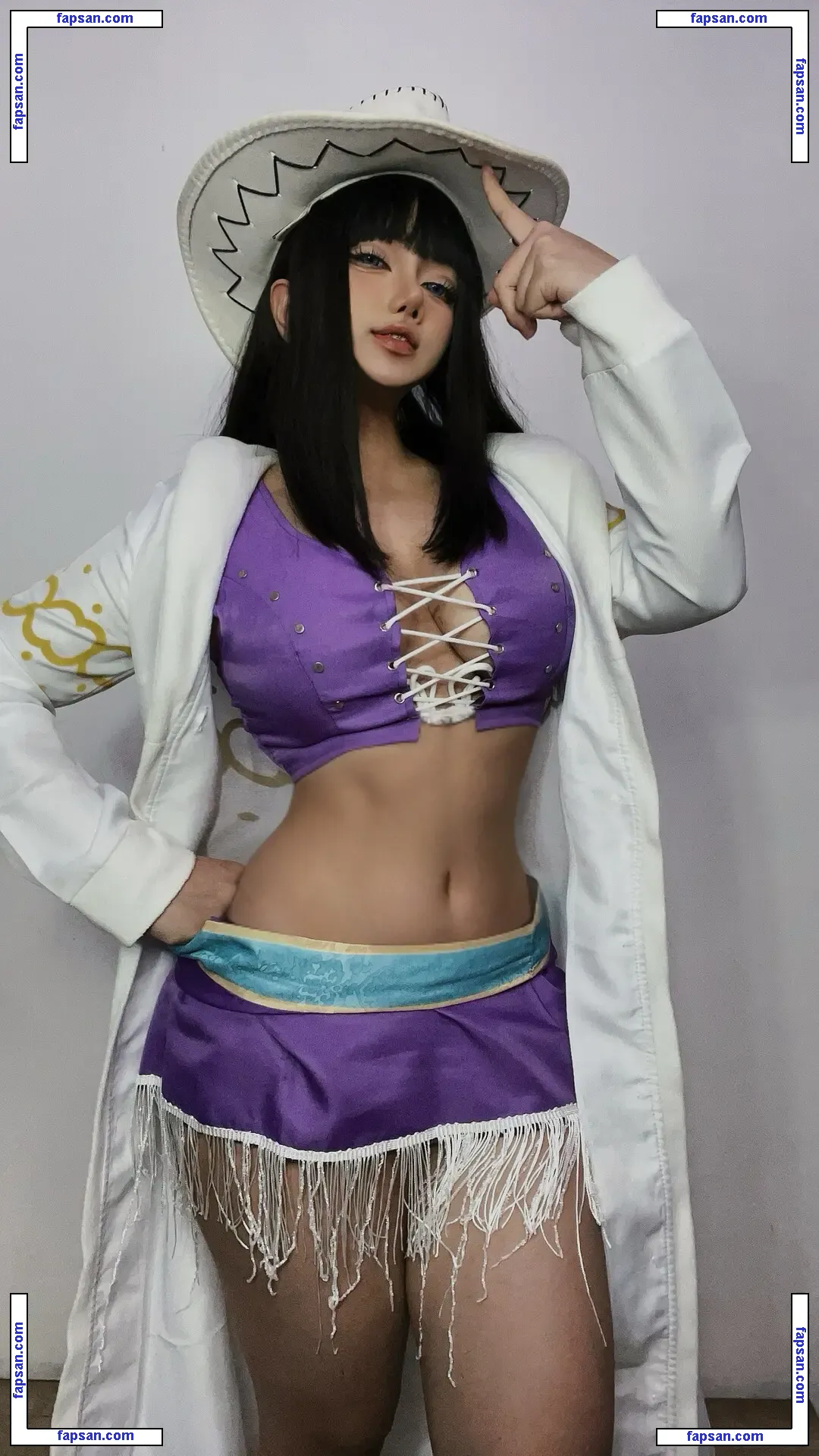 Iamyourwaiffuu nude photo #0016 from OnlyFans