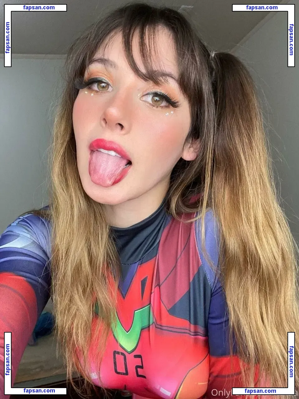 icata голая фото #0097 с Онлифанс