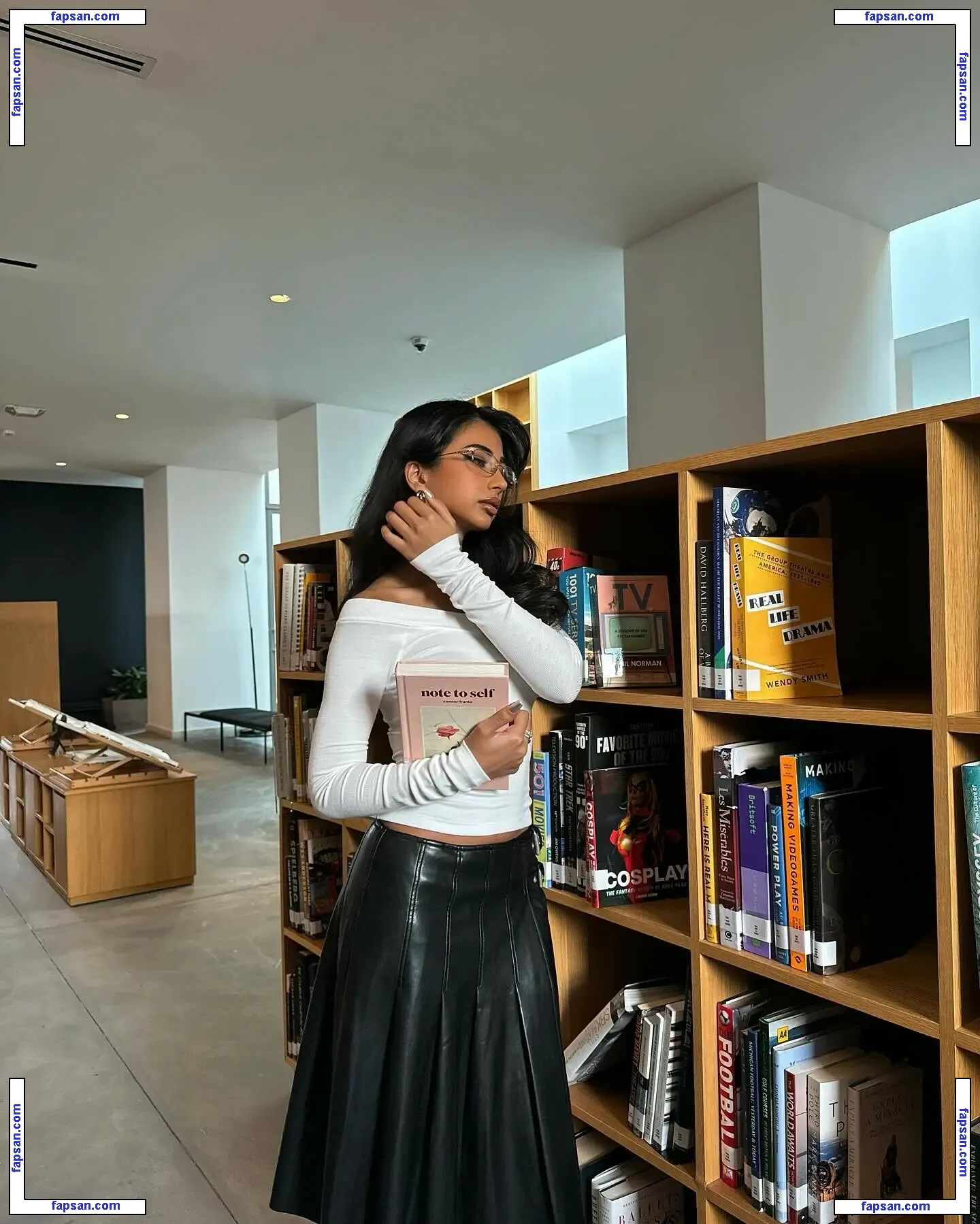 Iffat Marash nude photo #0011 from OnlyFans