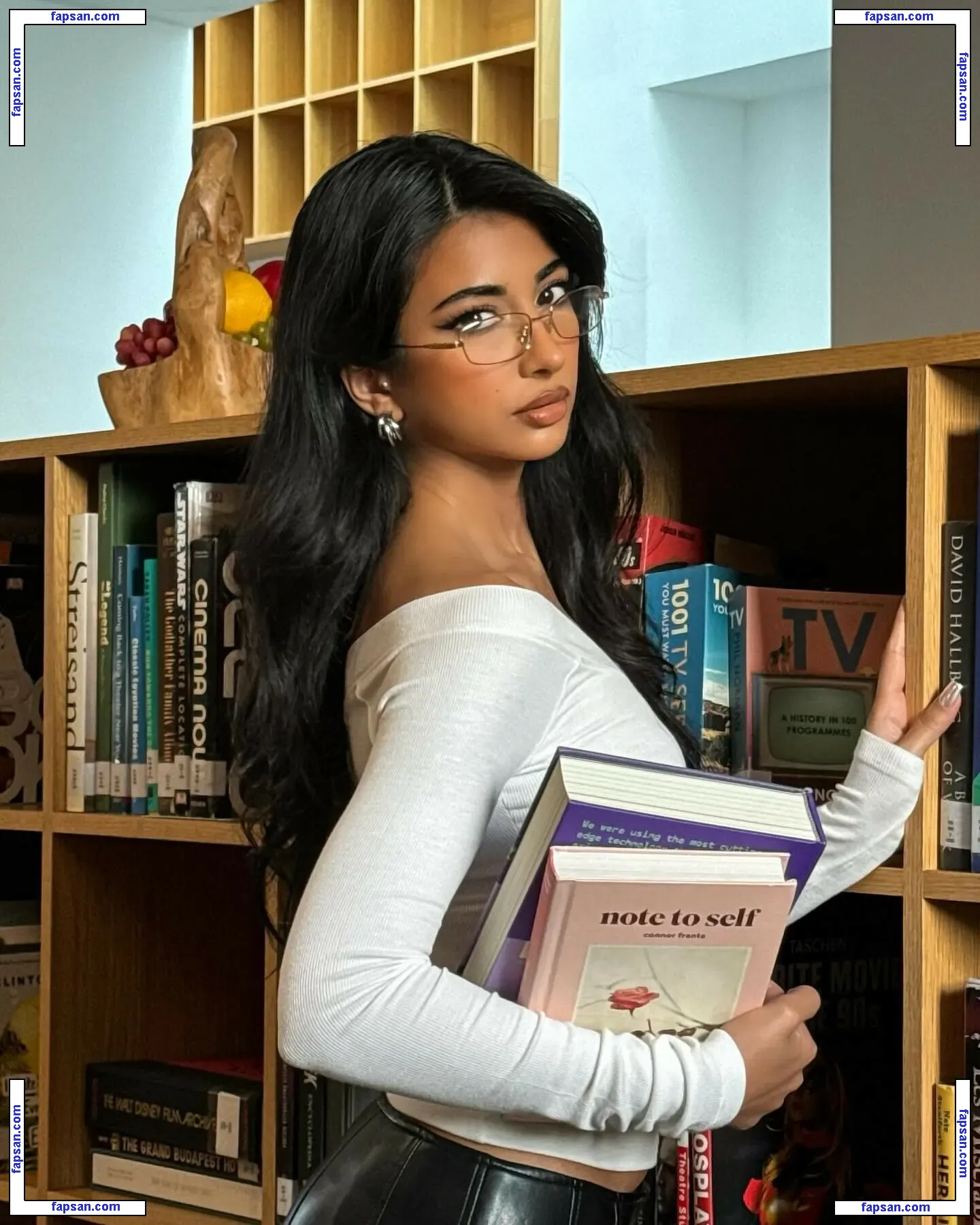 Iffat Marash nude photo #0016 from OnlyFans
