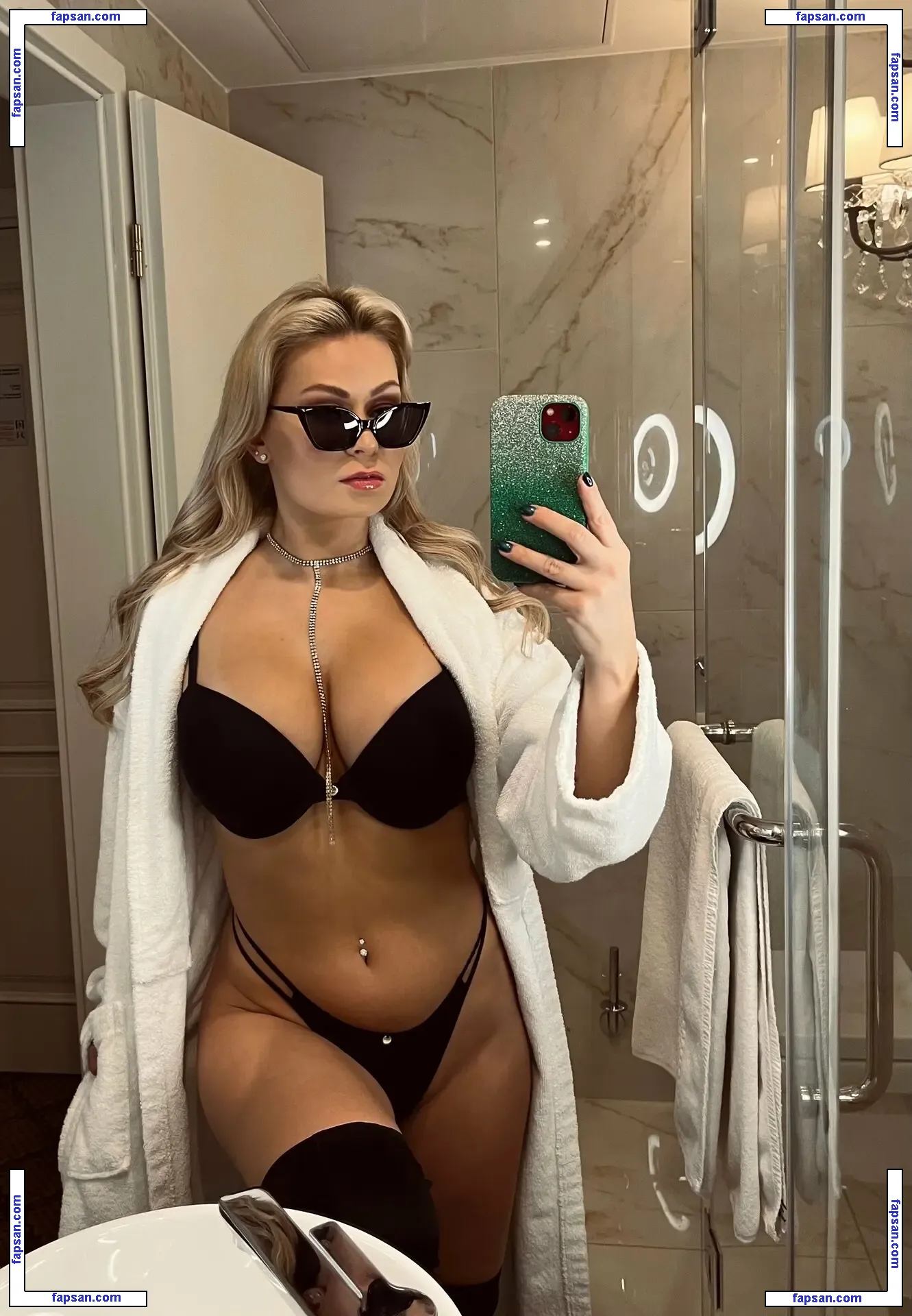 Iidazsofia nude photo #0067 from OnlyFans