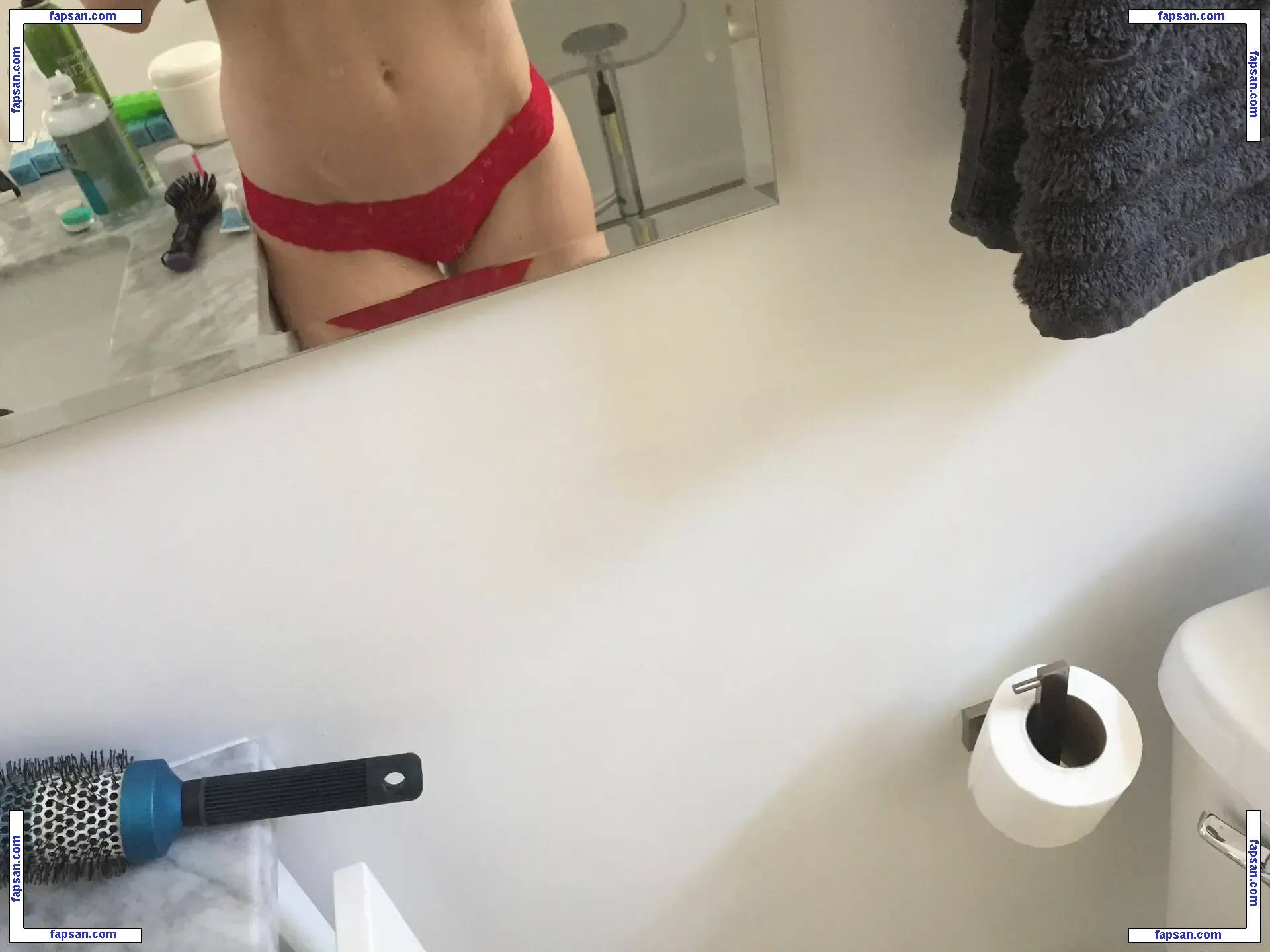 Iliza Shlesinger nude photo #0162 from OnlyFans