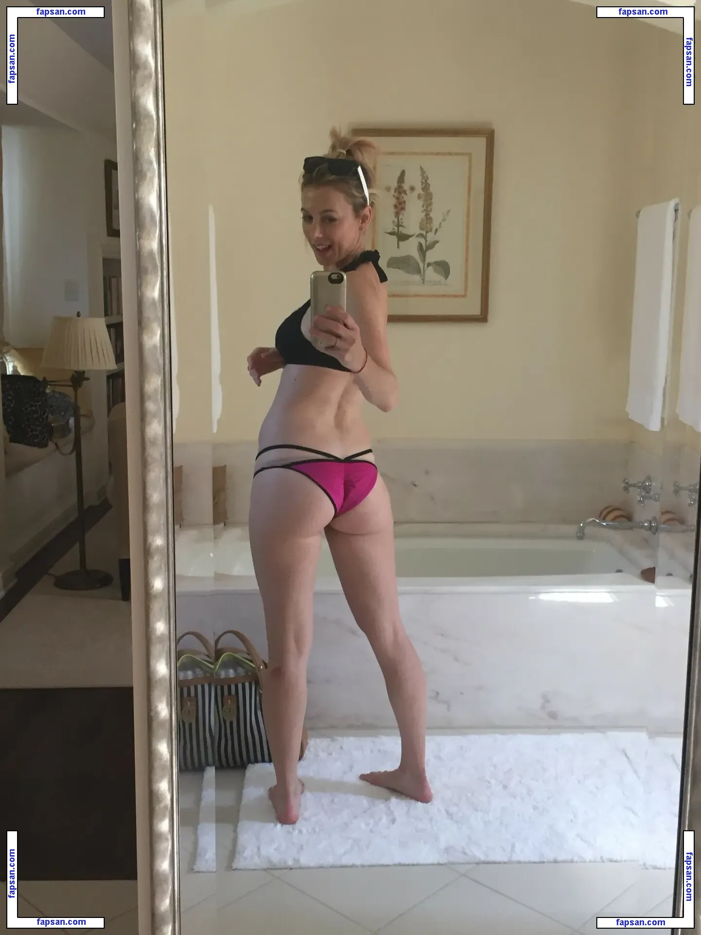 Iliza Shlesinger nude photo #0176 from OnlyFans