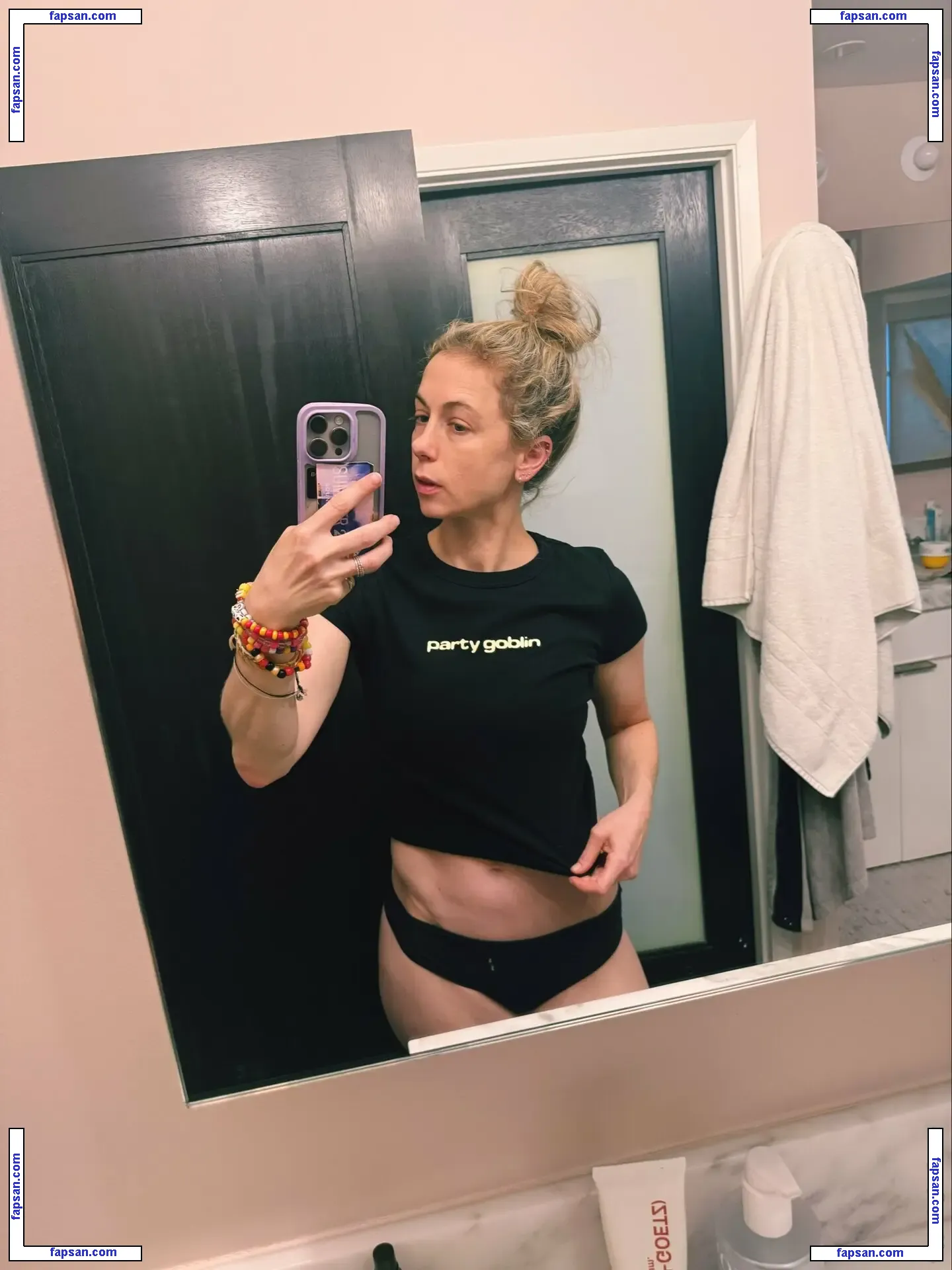 Iliza Shlesinger nude photo #0309 from OnlyFans