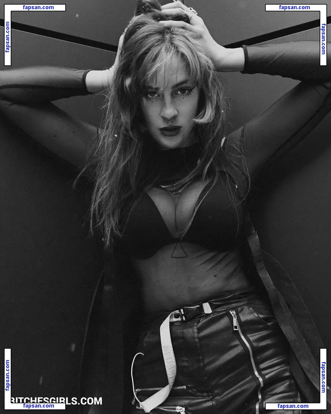 Illumitatiana nude photo #0013 from OnlyFans