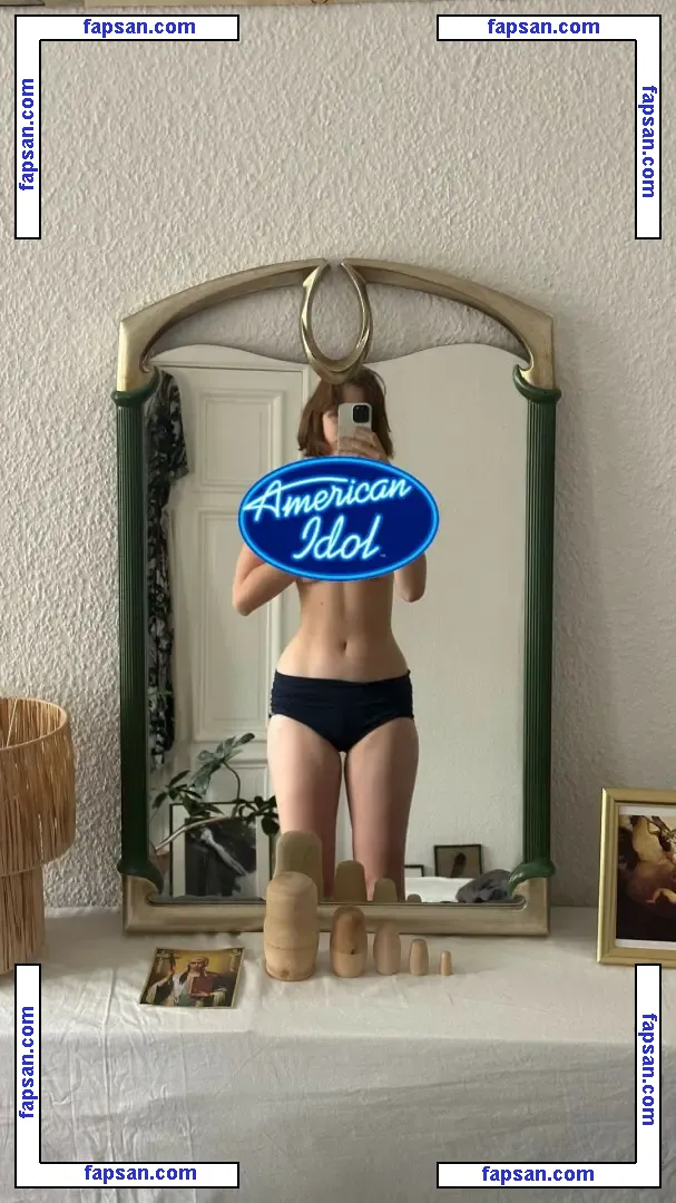 Illumitatiana nude photo #0018 from OnlyFans