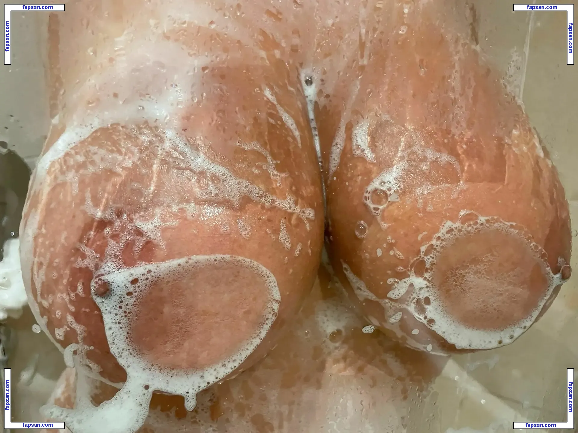 Illustrious-Drop7806 nude photo #0002 from OnlyFans